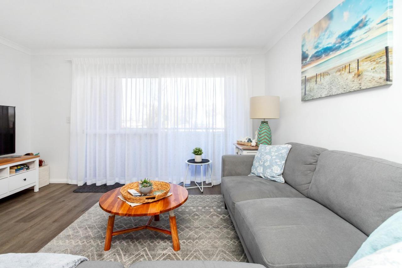 Nautica Residences Hillarys Пърт Екстериор снимка