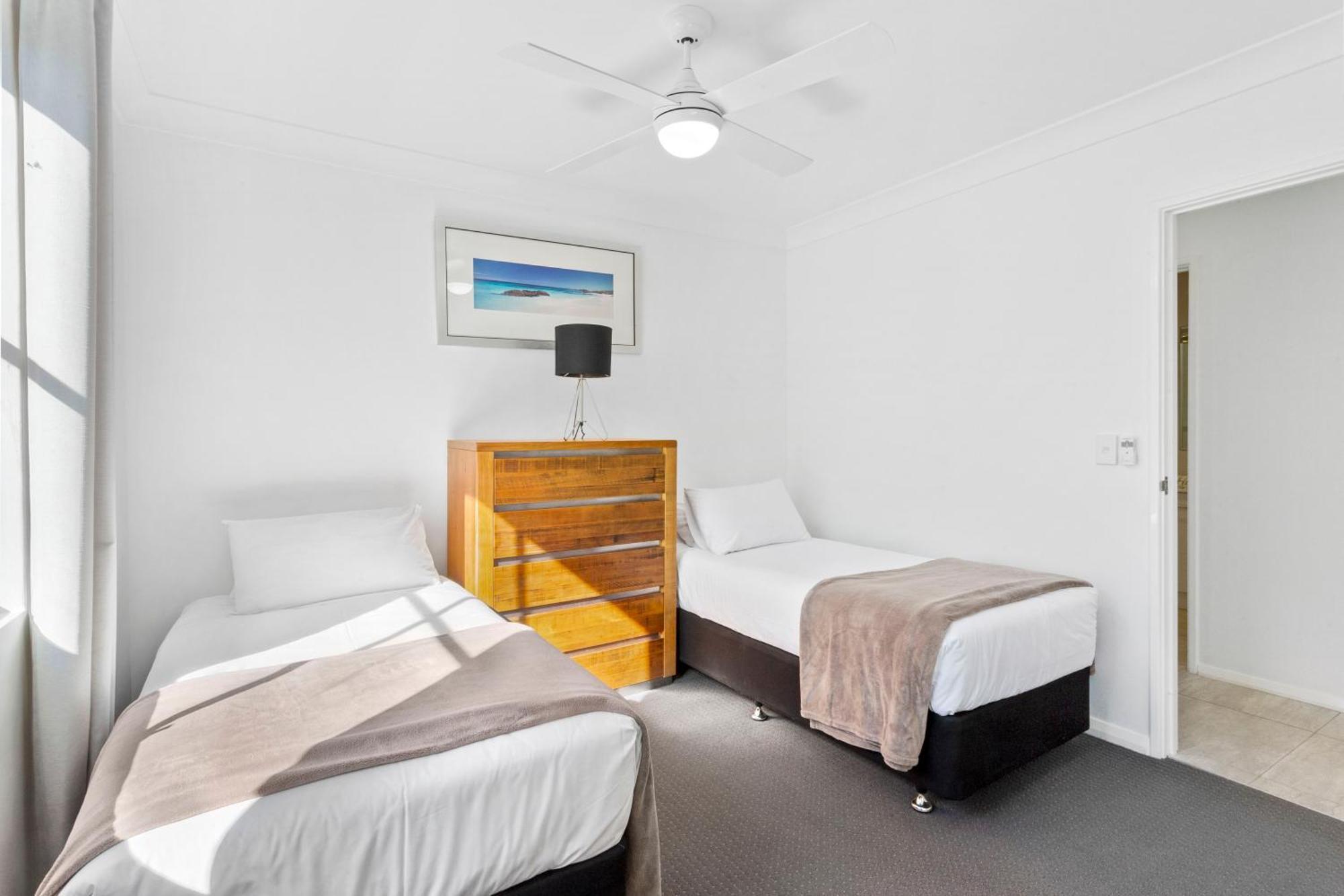 Nautica Residences Hillarys Пърт Екстериор снимка