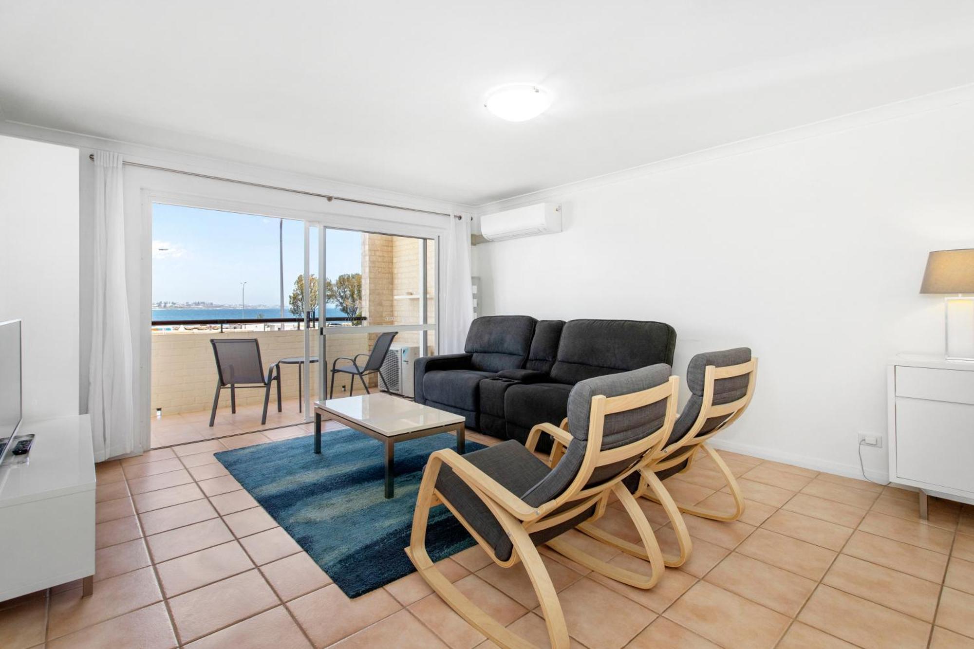 Nautica Residences Hillarys Пърт Екстериор снимка