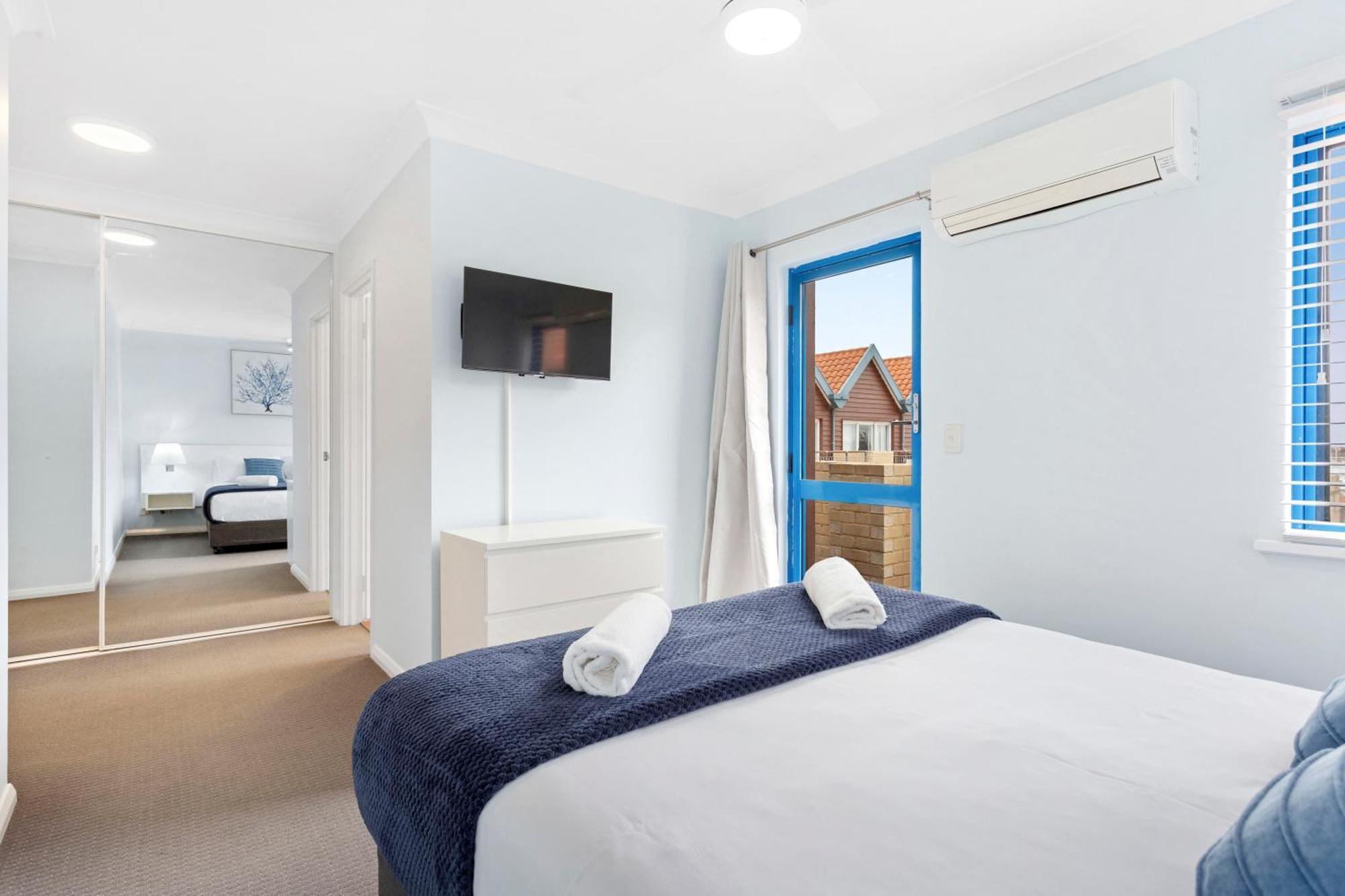 Nautica Residences Hillarys Пърт Екстериор снимка