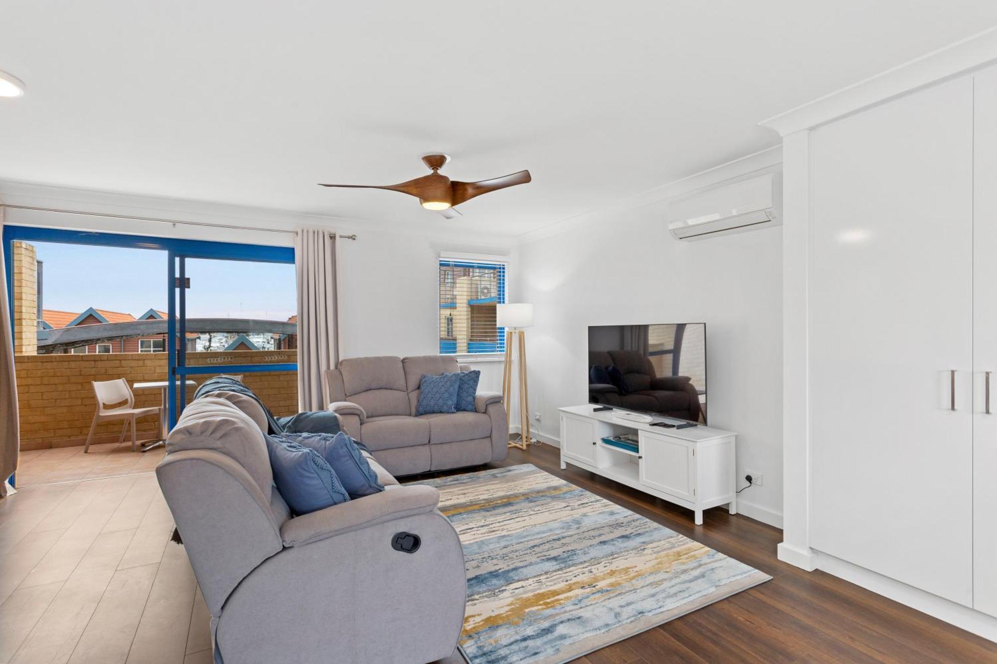 Nautica Residences Hillarys Пърт Екстериор снимка